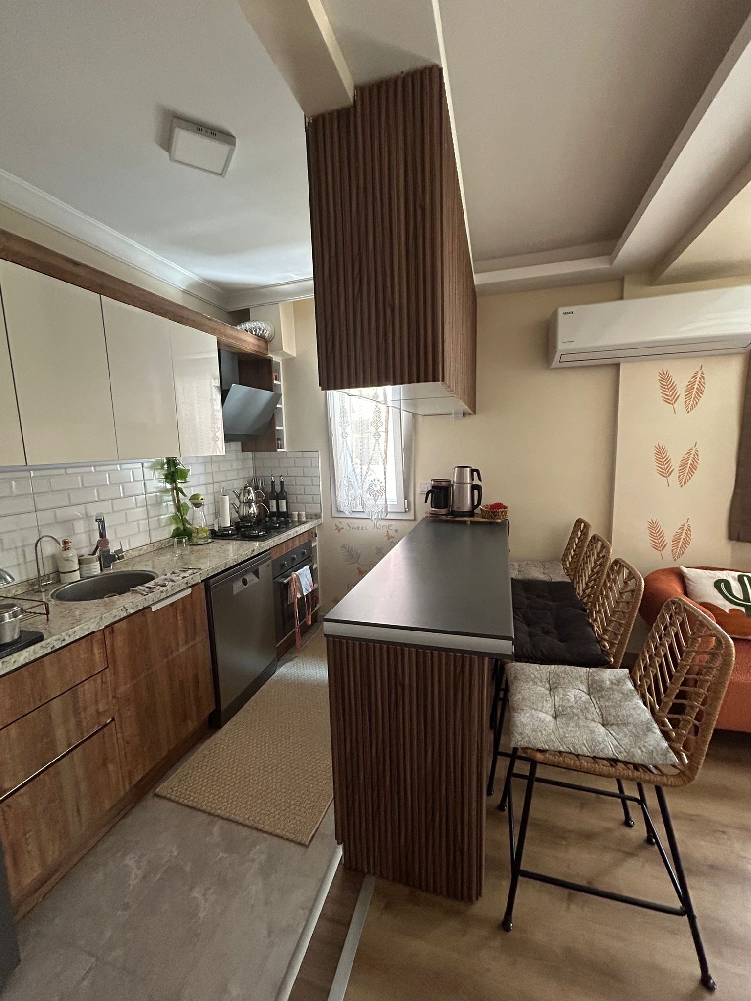 Dekorasyonda Estetik Dokunuşlar ve Fonksiyonel Çözümlerle Yaşam Alanlarınızı Güzelleştiriyoruz